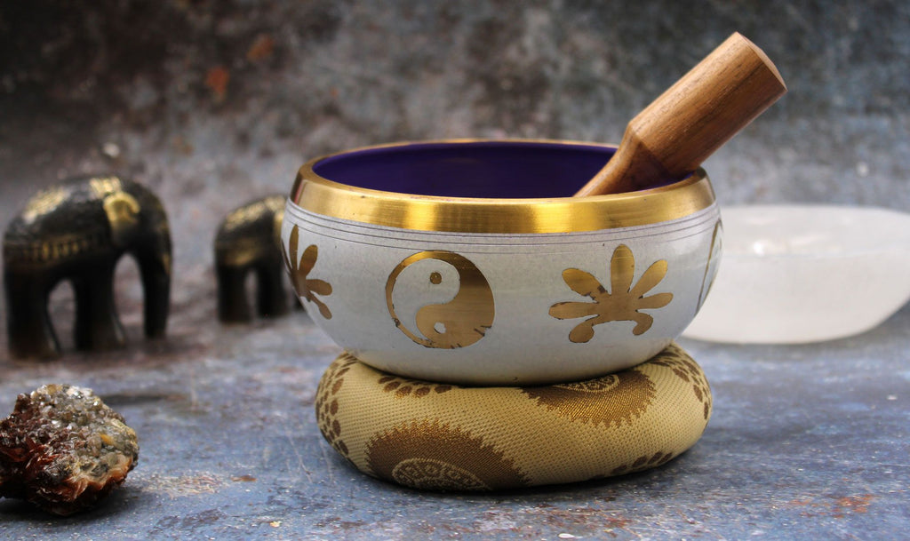 Large Yin & Yang Singing Bowl Set – White/Purple (14cm)