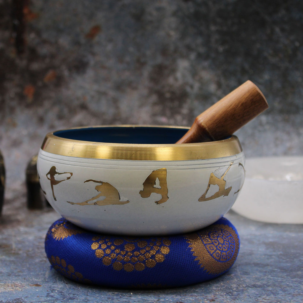 Large Yoga Moves Singing Bowl Set – White/Blue (14cm)