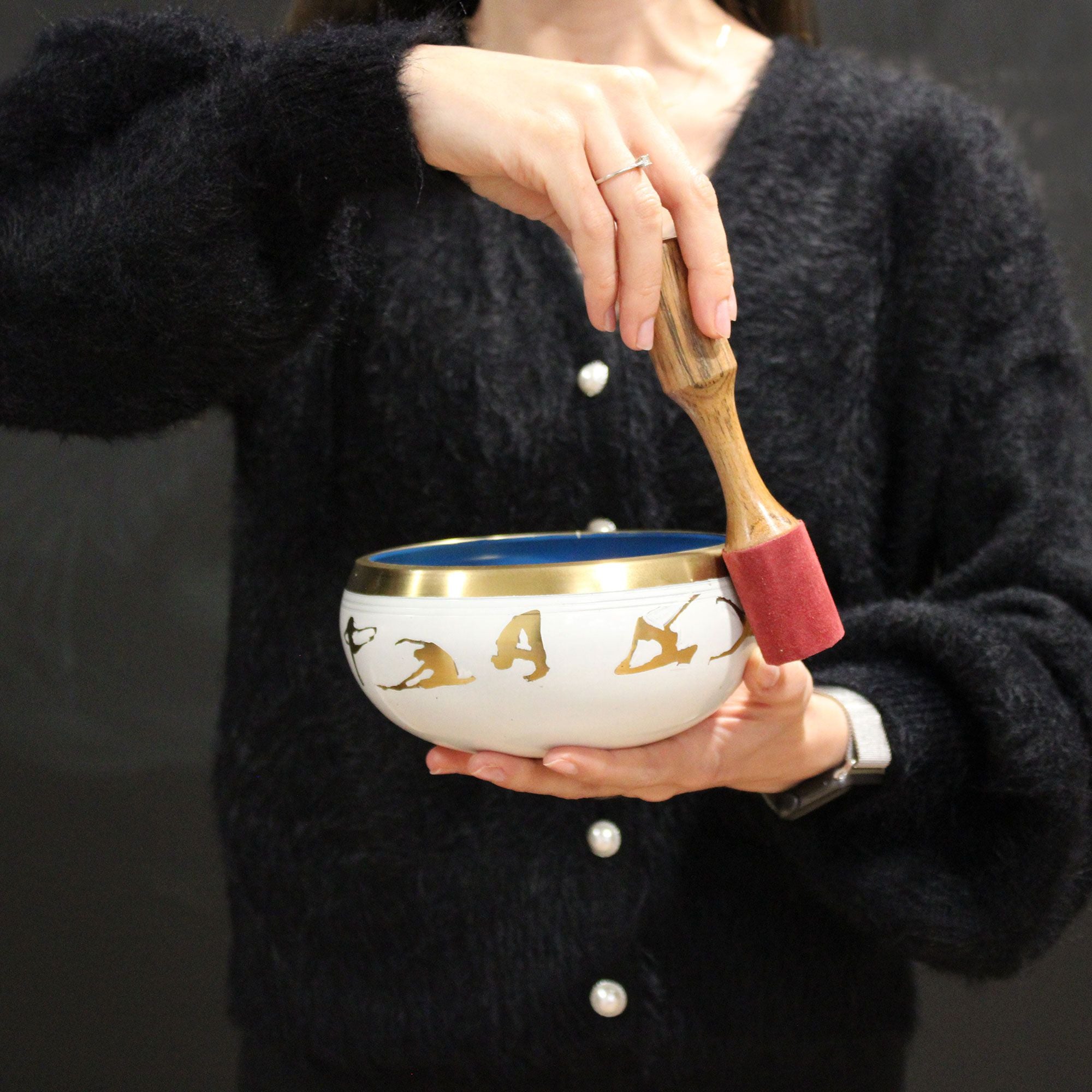 Large Yin & Yang Singing Bowl Set – White/Purple (14cm)